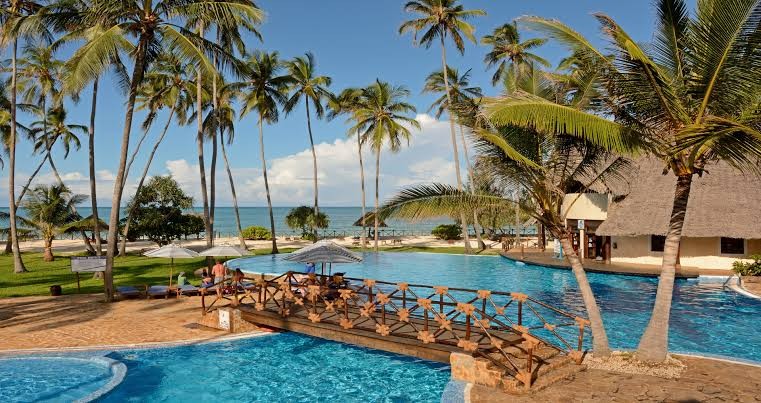 Ocean Paradise resort swimming pool with bridge