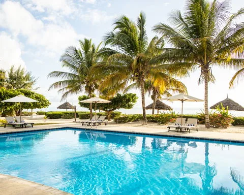 Diamonds Bijoux pool with palm trees